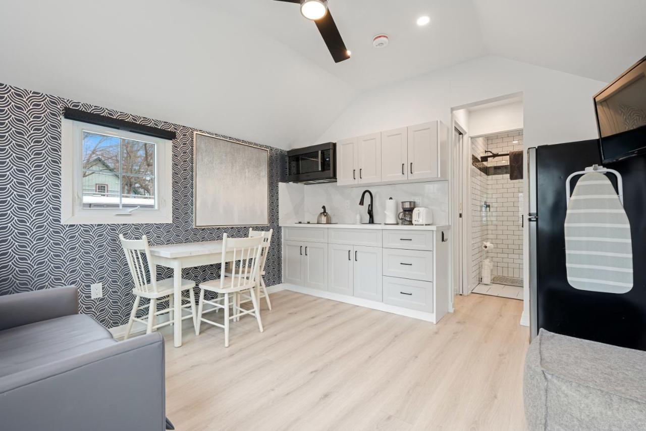 Luxe Lodges On Lake Erie Port Dover Zewnętrze zdjęcie